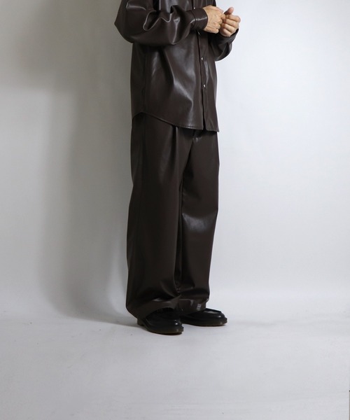 Confirm（コンファーム）の「Confirm / コンファーム 【セットアップ対応】シンセティックレザーワイドパンツ（その他パンツ・メンズ・ブラック/グレー/ベージュ/ブラウン・M/L）」の10枚目の写真