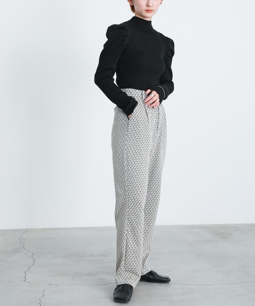 select MOCA(セレクトモカ)の「2021 AW プチハイネックパワーショルダーリブニットトップス(Tシャツ/カットソー・レディース・ブラック/グリーン/アイボリー/テラコッタ・FREE)」の22枚目の写真