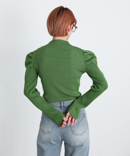 select MOCA(セレクトモカ)の「2021 AW プチハイネックパワーショルダーリブニットトップス(Tシャツ/カットソー・レディース・ブラック/グリーン/アイボリー/テラコッタ・FREE)」の11枚目の写真