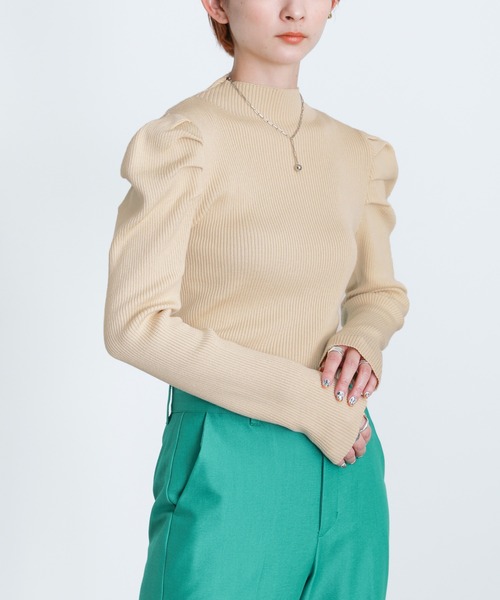 select MOCA(セレクトモカ)の「2021 AW プチハイネックパワーショルダーリブニットトップス(Tシャツ/カットソー・レディース・ブラック/グリーン/アイボリー/テラコッタ・FREE)」の16枚目の写真