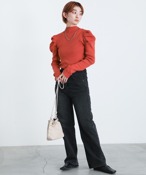 select MOCA(セレクトモカ)の「2021 AW プチハイネックパワーショルダーリブニットトップス(Tシャツ/カットソー・レディース・ブラック/グリーン/アイボリー/テラコッタ・FREE)」の7枚目の写真