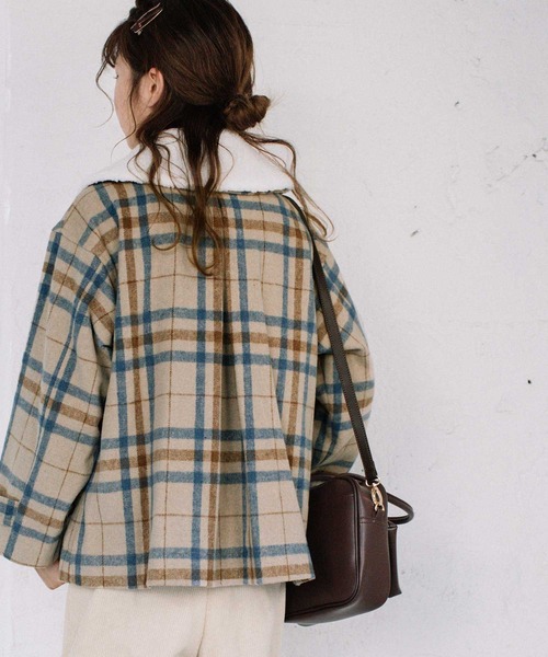 POU DOU DOU(プードゥドゥ)の「ボア付きショートコート(その他アウター・レディース・ベージュ/ブラウン/イエロー・3)」の15枚目の写真