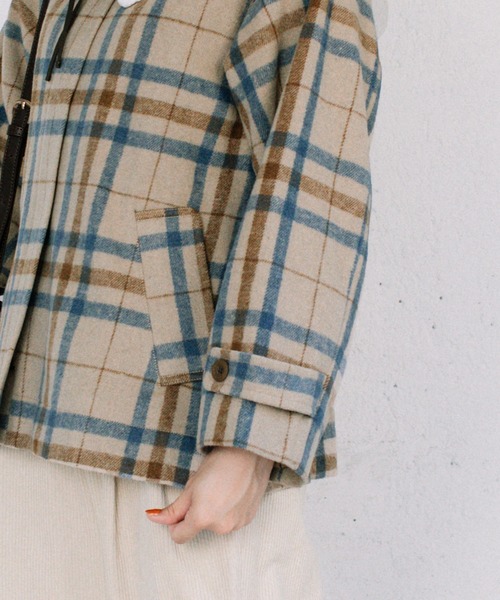 POU DOU DOU(プードゥドゥ)の「ボア付きショートコート(その他アウター・レディース・ベージュ/ブラウン/イエロー・3)」の8枚目の写真