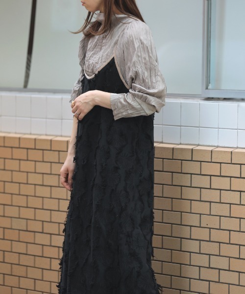 Bab by manami（バブバイマナミ）の「配色シャギージャガードキャミワンピース（ワンピース・レディース・ブラック/アイボリー・M）」の11枚目の写真