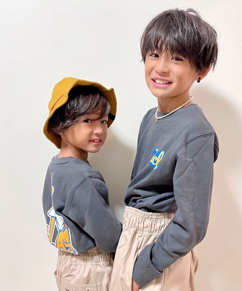 ムラサキスポーツ by RiY(ムラサキスポーツバイアールアイワイ)の「RiYxムラサキスポーツ ANTIBAL/アンティバル キッズ カレッジロゴスウェット 214AN3TR080MU(スウェット・キッズ・ホワイト/グレー/グリーン・130cm/140cm/150cm/160cm)」の10枚目の写真