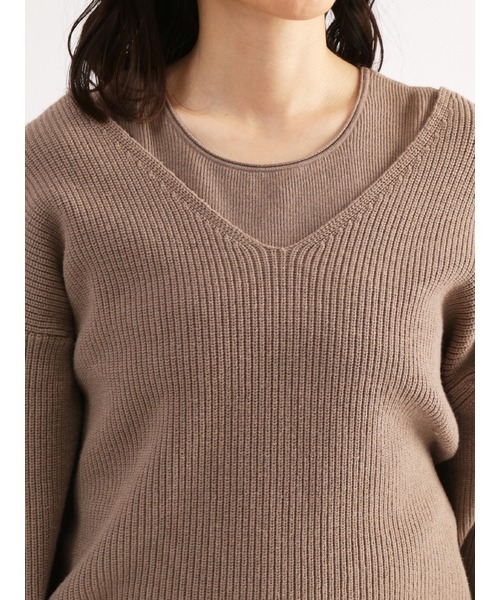 Mila Owen(ミラオーウェン)の「Vネックニット(ニット/セーター・レディース・ベージュ・0)」の11枚目の写真