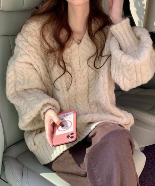 MANGROVE（マングローブ）の「Vネックざっくり編みニット（ニット/セーター・レディース・ピンク/ターコイズブルー/オレンジ/アイボリー/ライトグリーン/ライトブルー/グレー/ベージュ・FREE）」の9枚目の写真