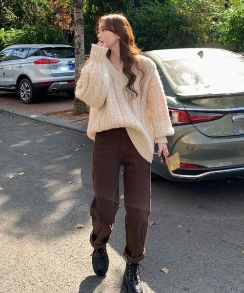 MANGROVE（マングローブ）の「Vネックざっくり編みニット（ニット/セーター・レディース・ピンク/ターコイズブルー/オレンジ/アイボリー/ライトグリーン/ライトブルー/グレー/ベージュ・FREE）」の13枚目の写真