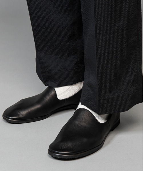 MR.OLIVE（ミスターオリーブ）の「ウォータープルーフ シュリンクレザー / オペラシューズ（スリッポン・メンズ・ブラック/ブラウン/ブラック系その他・26/27/28）」の22枚目の写真