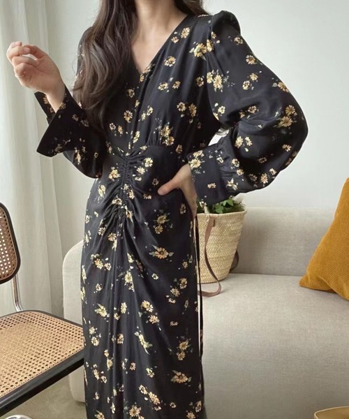 Jewelobe(ジュエローブ)の「フロントギャザーVネックフラワーワンピース(ワンピース・レディース・グリーン/ブラック/アイボリー・FREE)」の19枚目の写真