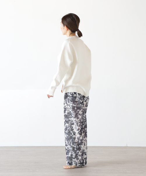 VERMEIL par iena(ヴェルメイユパーイエナ)の「レーヨンベルベットフラワープリントパンツ◆(その他パンツ・レディース・ホワイト・38/36)」の14枚目の写真