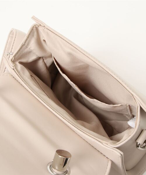 VENCEEXCHANGE(ヴァンスエクスチェンジ)の「フラップデザインワンハンドルショルダーバッグ(ショルダーバッグ・レディース・オフホワイト/ブラック/グリーン/グレー/マスタード/パープル・FREE)」の7枚目の写真