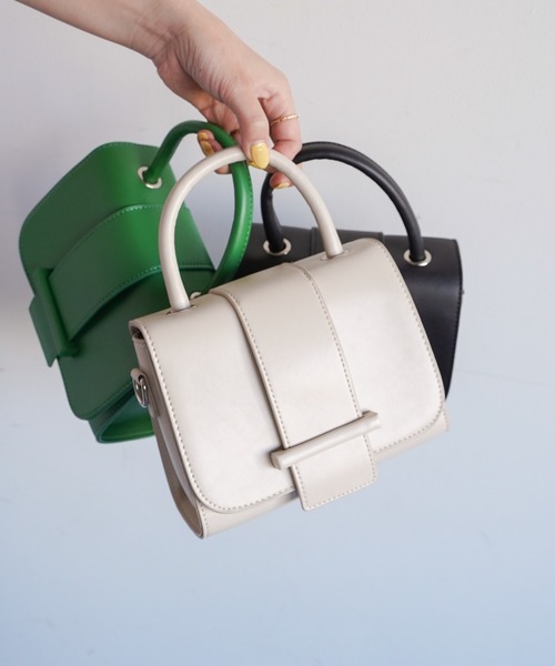 VENCEEXCHANGE(ヴァンスエクスチェンジ)の「フラップデザインワンハンドルショルダーバッグ(ショルダーバッグ・レディース・オフホワイト/ブラック/グリーン/グレー/マスタード/パープル・FREE)」の2枚目の写真