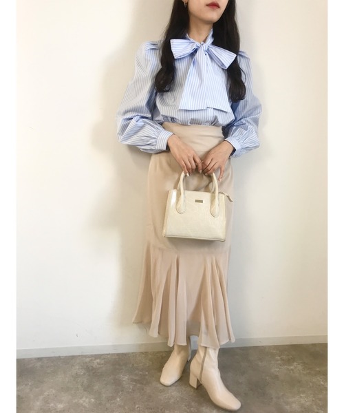 INGNI(イング)の「ストライプボウタイブラウス(シャツ/ブラウス・レディース・サックスブルー系1/ブルー系1・M)」の3枚目の写真