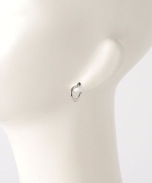 by Preek（バイプリーク）の「＜by Preek＞スモール フープピアス（ピアス（両耳用）・レディース・ゴールド/シルバー・FREE）」の4枚目の写真