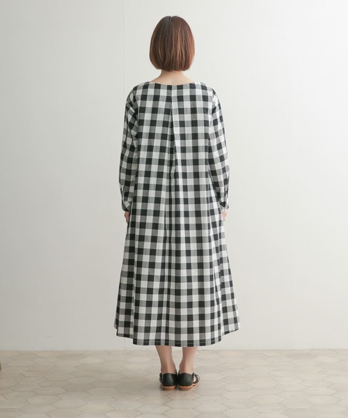 URBAN RESEARCH DOORS(アーバンリサーチドアーズ)の「ギンガムチェックフレアワンピース(ワンピース・レディース・ブラック/ネイビー/ブラック系その他・MEDIUM)」の10枚目の写真