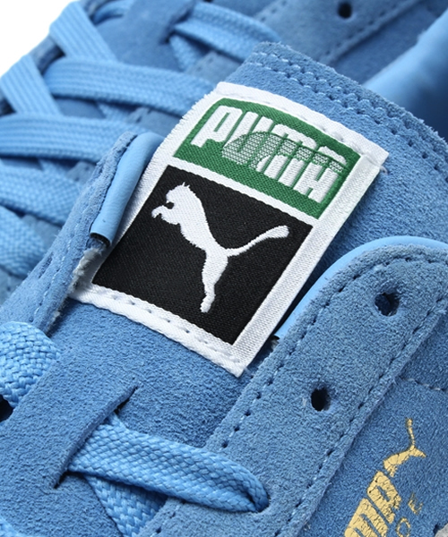 PUMA（プーマ）の「スウェード クラシック+（スニーカー・メンズ・ホワイト×グレー/ライトブルー/オレンジ・30.0cm/28.5cm/27.5cm/23cm/22.5cm/27cm/29cm/25.5cm/23.5cm/25cm/31cm/26cm/24cm/24.5cm/28cm/26.5cm）」の13枚目の写真