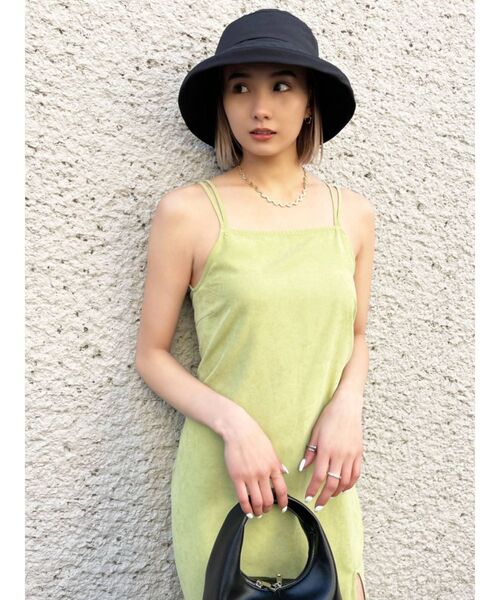 EMODA（エモダ）の「ダブルストラップスリットワンピース（ワンピース・レディース・ブラック/ライム・FREE）」の4枚目の写真