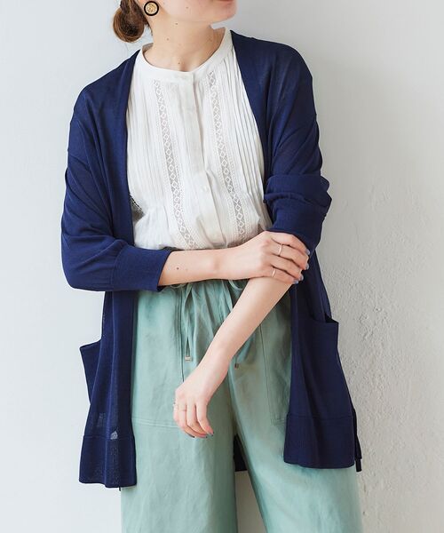 le.coeur blanc（ルクールブラン）の「カシリーレーヨンニットカーディガン（カーディガン/ボレロ・レディース・ベージュ/ネイビー/オフホワイト/ピンク・38）」の4枚目の写真