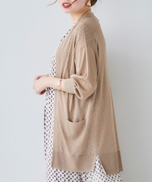 le.coeur blanc（ルクールブラン）の「カシリーレーヨンニットカーディガン（カーディガン/ボレロ・レディース・ベージュ/ネイビー/オフホワイト/ピンク・38）」の13枚目の写真