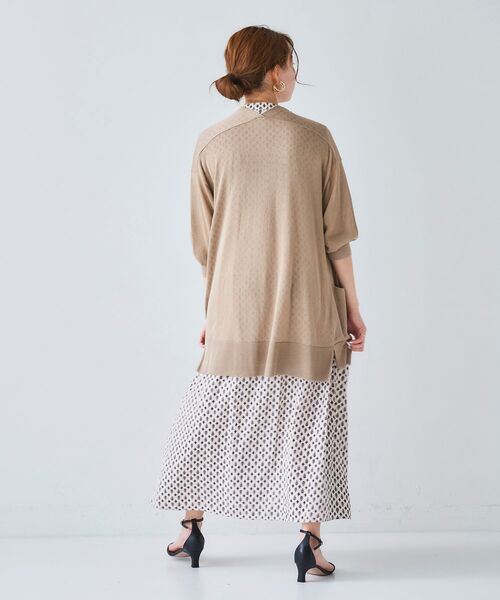 le.coeur blanc（ルクールブラン）の「カシリーレーヨンニットカーディガン（カーディガン/ボレロ・レディース・ベージュ/ネイビー/オフホワイト/ピンク・38）」の14枚目の写真