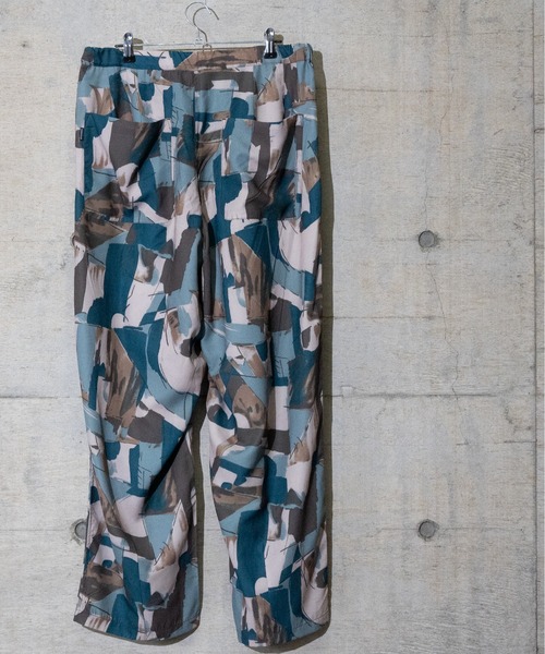 Naive magic（ナイーブマジック）の「【a】とろみシルクタッチポリエステル総柄ワイドパンツ（その他パンツ・メンズ・ホワイト/ブラック/グリーン/アイボリー・MEDIUM/LARGE）」の16枚目の写真