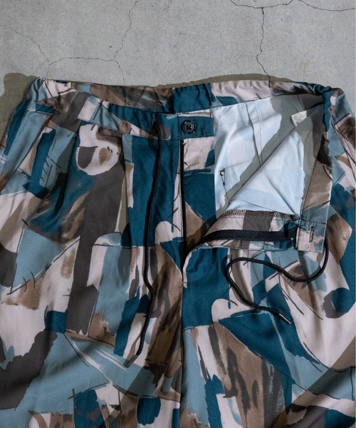 Naive magic（ナイーブマジック）の「【a】とろみシルクタッチポリエステル総柄ワイドパンツ（その他パンツ・メンズ・ホワイト/ブラック/グリーン/アイボリー・MEDIUM/LARGE）」の19枚目の写真