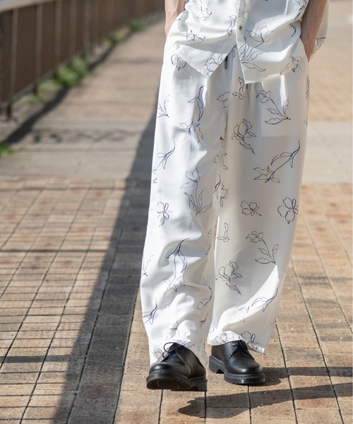 Naive magic（ナイーブマジック）の「【a】とろみシルクタッチポリエステル総柄ワイドパンツ（その他パンツ・メンズ・ホワイト/ブラック/グリーン/アイボリー・MEDIUM/LARGE）」の7枚目の写真