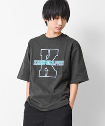 KENES GRAFFITI（ケネスグラフィティ）の「KロゴプリントTシャツ（Tシャツ/カットソー）」