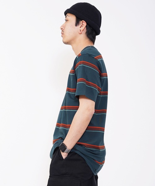 Carhartt WIP（カーハートダブリューアイピー）の「Carhartt WIP(カーハート ワークインプログレス) KENT 半袖ボーダーTシャツ（Tシャツ/カットソー・メンズ・グリーン/ワイン・S/M/L）」の3枚目の写真