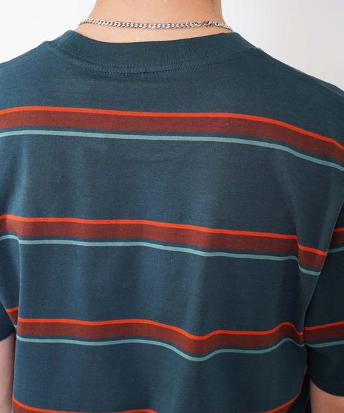 Carhartt WIP（カーハートダブリューアイピー）の「Carhartt WIP(カーハート ワークインプログレス) KENT 半袖ボーダーTシャツ（Tシャツ/カットソー・メンズ・グリーン/ワイン・S/M/L）」の8枚目の写真