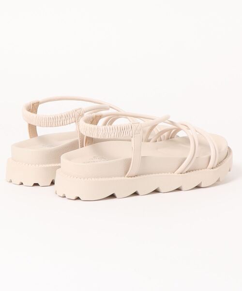 Samansa Mos2 blue（サマンサモスモスブルー）の「ナローストラップ厚底サンダル（サンダル・レディース・キャメル/ブラック/キナリ・MEDIUM/LARGE）」の5枚目の写真