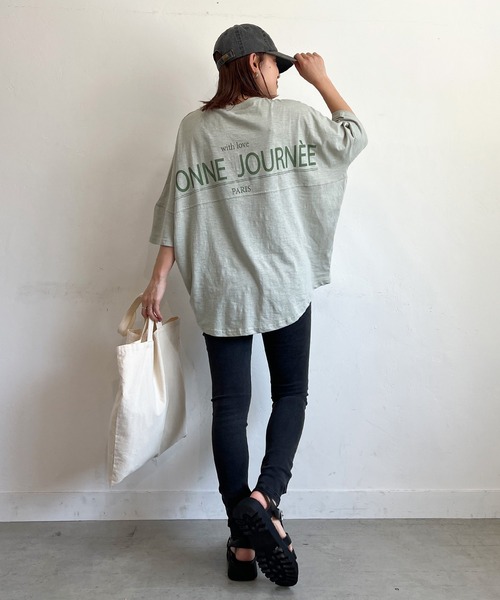 PICHI（ピイチ）の「バックプリントスラブドルマンルーズTee（Tシャツ/カットソー・レディース・ブラック/カーキ/ベージュ/ブラウン・FREE）」の4枚目の写真