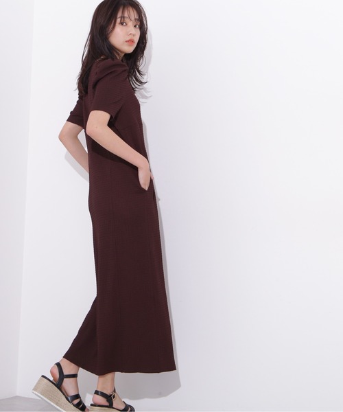 NATURAL BEAUTY BASIC（ナチュラルビューティーベーシック）の「シャーリングナローワンピース（ワンピース・レディース・ブラウン/ブラック/ブルー・MEDIUM）」の16枚目の写真