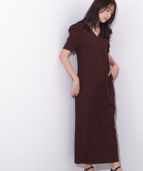 NATURAL BEAUTY BASIC（ナチュラルビューティーベーシック）の「シャーリングナローワンピース（ワンピース・レディース・ブラウン/ブラック/ブルー・MEDIUM）」の18枚目の写真