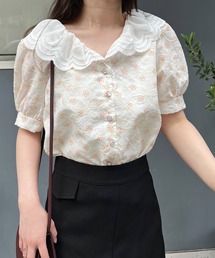 花柄刺繍フリルカラーブラウス