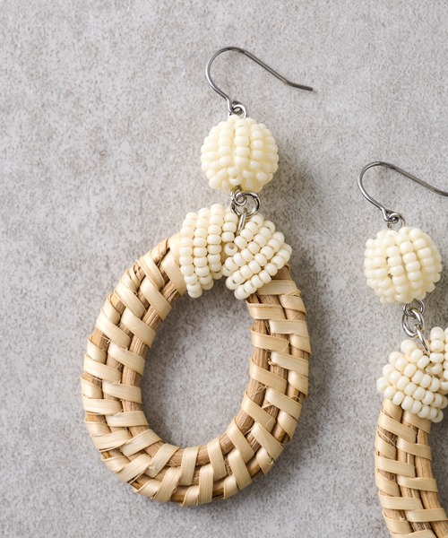 BEARDSLEY（ビアズリー）の「ラタンピアス（ピアス（両耳用）・レディース・アイボリー・FREE）」の2枚目の写真