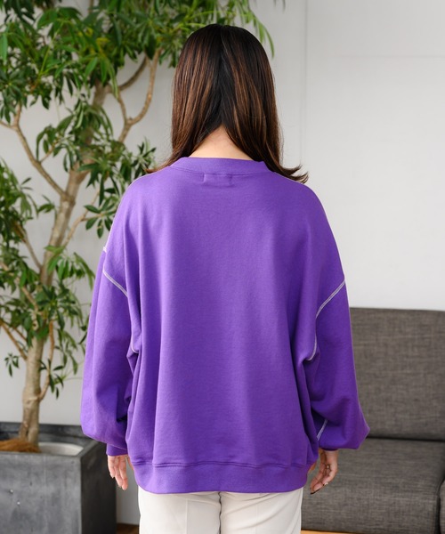INTER FACTORY(インターファクトリー)の「もちょぺ - 配色刺繍スウェット made in INTER FACTORY(Tシャツ/カットソー・メンズ・アイボリー/パープル・MEDIUM/LARGE)」の6枚目の写真