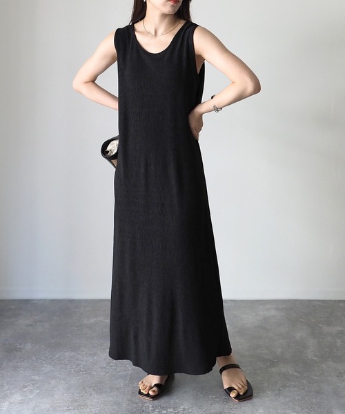 バックデザインノースリーブワンピ（ワンピース）｜Riberry