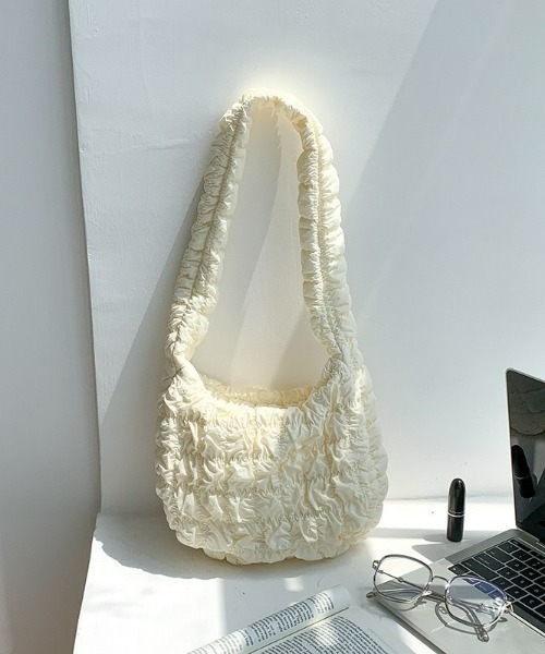 LAC-VERT（ラック・ヴェール）の「ワッフルキルティングハンドバッグ（ハンドバッグ・レディース・ホワイト/ブラック・FREE）」の20枚目の写真