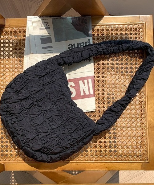 LAC-VERT（ラック・ヴェール）の「ワッフルキルティングハンドバッグ（ハンドバッグ・レディース・ホワイト/ブラック・FREE）」の6枚目の写真