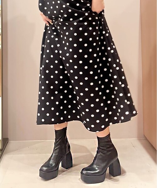 ESPERANZA(エスペランサ)の「厚底スクエアトゥストレッチショートブーツ(ブーツ・レディース・ブラック/こしょう色系・LL/S/M/L)」の16枚目の写真
