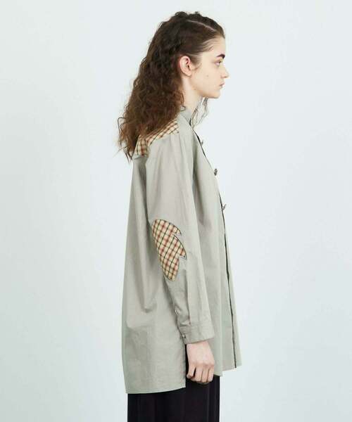 FRAPBOIS（フラボア）の「ニリーフシャツ（シャツ/ブラウス・レディース・グレー/ネイビー・2/1）」の18枚目の写真