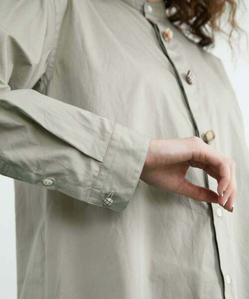 FRAPBOIS（フラボア）の「ニリーフシャツ（シャツ/ブラウス・レディース・グレー/ネイビー・2/1）」の14枚目の写真