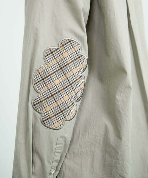 FRAPBOIS（フラボア）の「ニリーフシャツ（シャツ/ブラウス・レディース・グレー/ネイビー・2/1）」の8枚目の写真