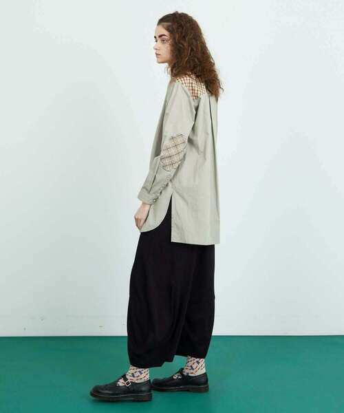 FRAPBOIS（フラボア）の「ニリーフシャツ（シャツ/ブラウス・レディース・グレー/ネイビー・2/1）」の20枚目の写真