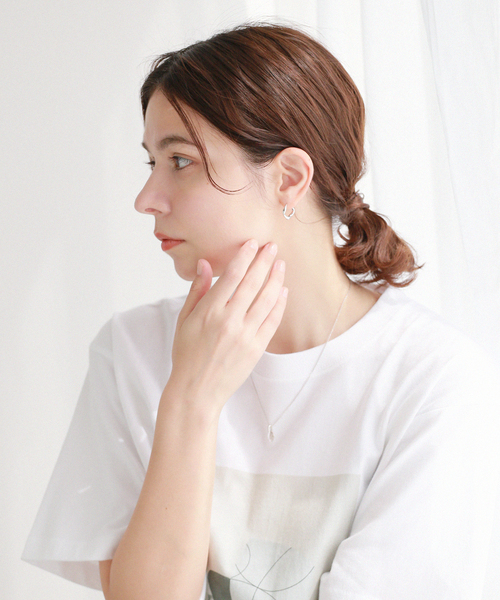 MARIA BLACK(マリアブラック)の「【MARIA BLACK/マリアブラック】Anil 10 Huggie Silver HP:ピアス(片耳)(ピアス(片耳用)・レディース・シルバー・FREE)」の4枚目の写真