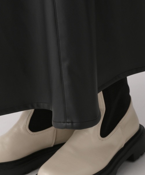A part by(アパートバイ)の「フェイクレザースカート 157076(スカート・レディース・アイボリー/キャメル/ブラック・LARGE/MEDIUM)」の5枚目の写真