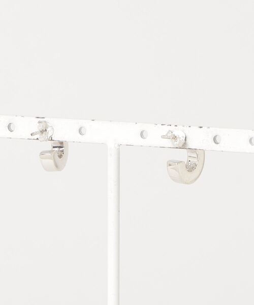 TONE SELECT GOODS(トーンセレクトグッズ)の「【925 SILVER ACC】中空ミニラウンドピアスSV925(OG)(ピアス(両耳用)・レディース・シルバー・FREE)」の2枚目の写真