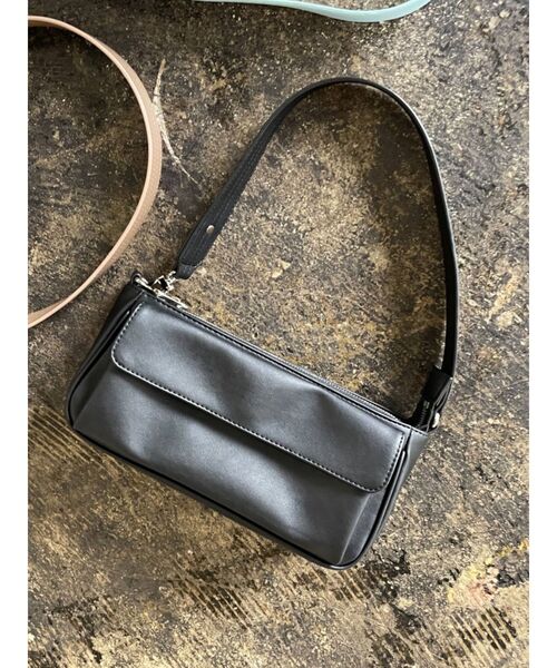 EMODA（エモダ）の「ボックスポケットバッグ（ハンドバッグ・レディース・ブラック/ブラウン・FREE）」の3枚目の写真